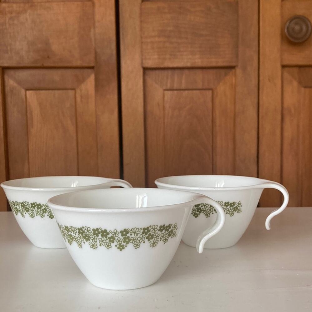 Vintage 70s Corelle “Crazy Daisy” Open Handle Coffee Cups, Set of 3
